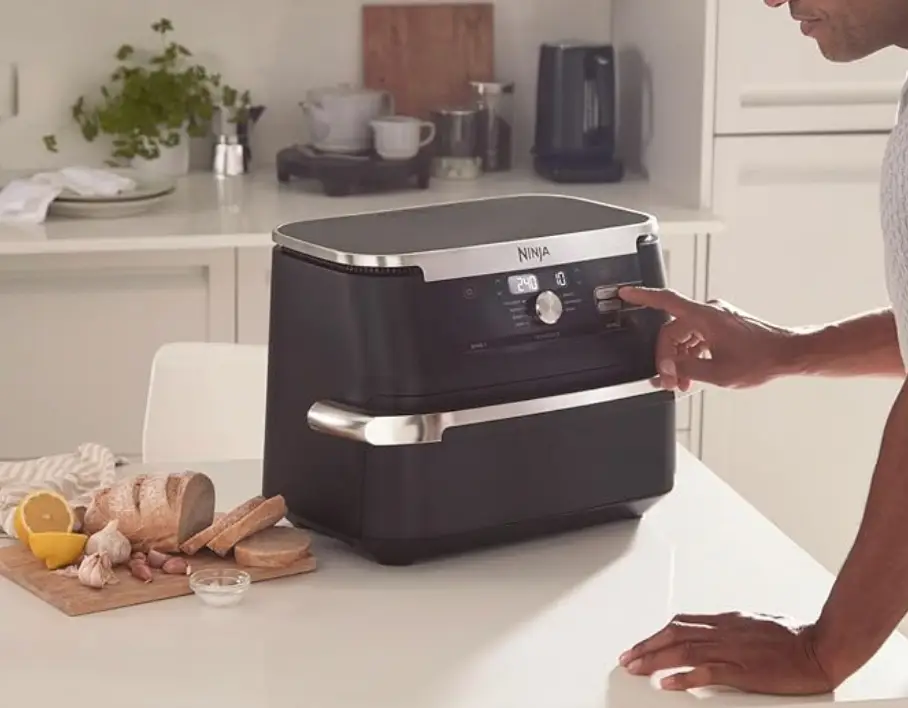 Cooking just got a whole lot simpler with this air fryer from Ninja. (Ninja/Amazon)