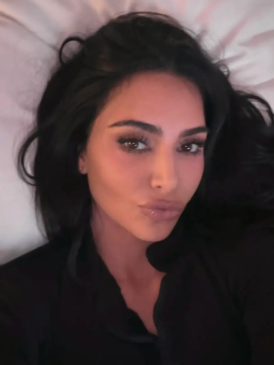 A number of celebs are bringing back a beloved Millennial trend from the 2000s (Instagram/@kimkardashian)