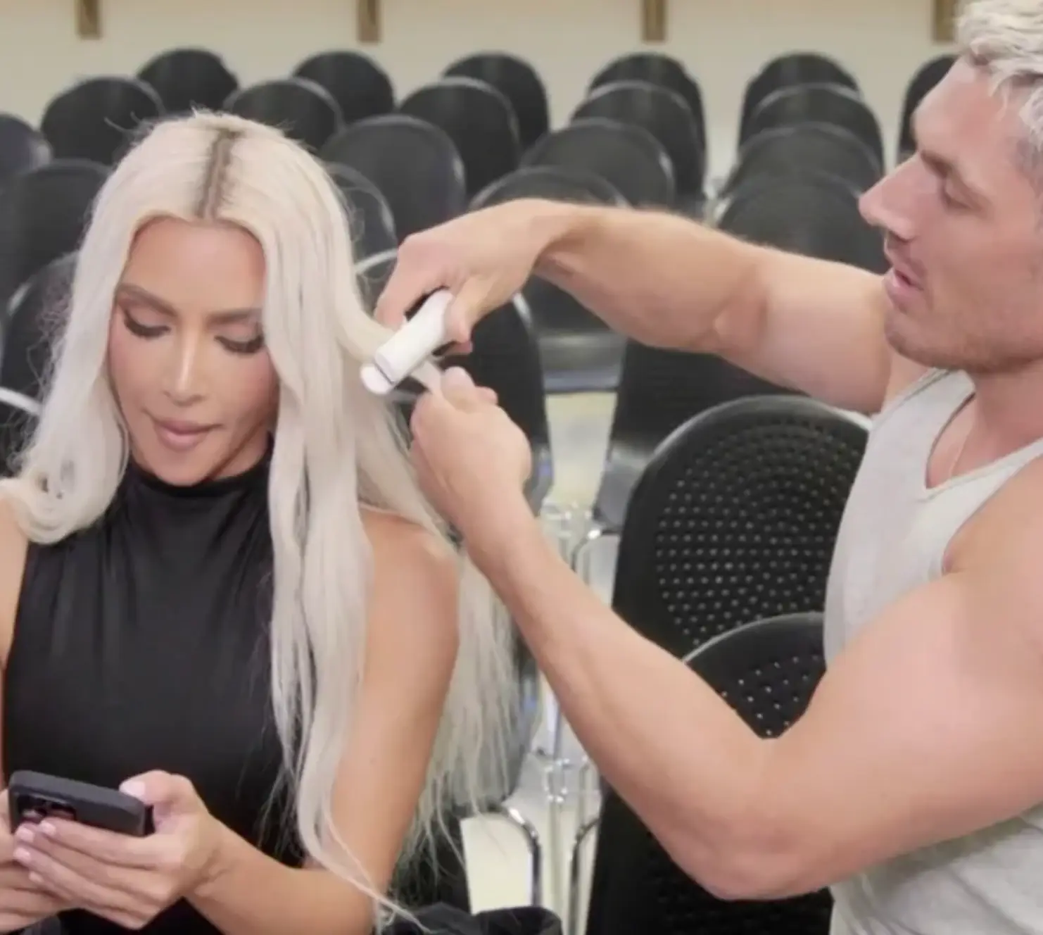 Kim Kardashian went all out for her driver's licence photo... with full glam, of course!