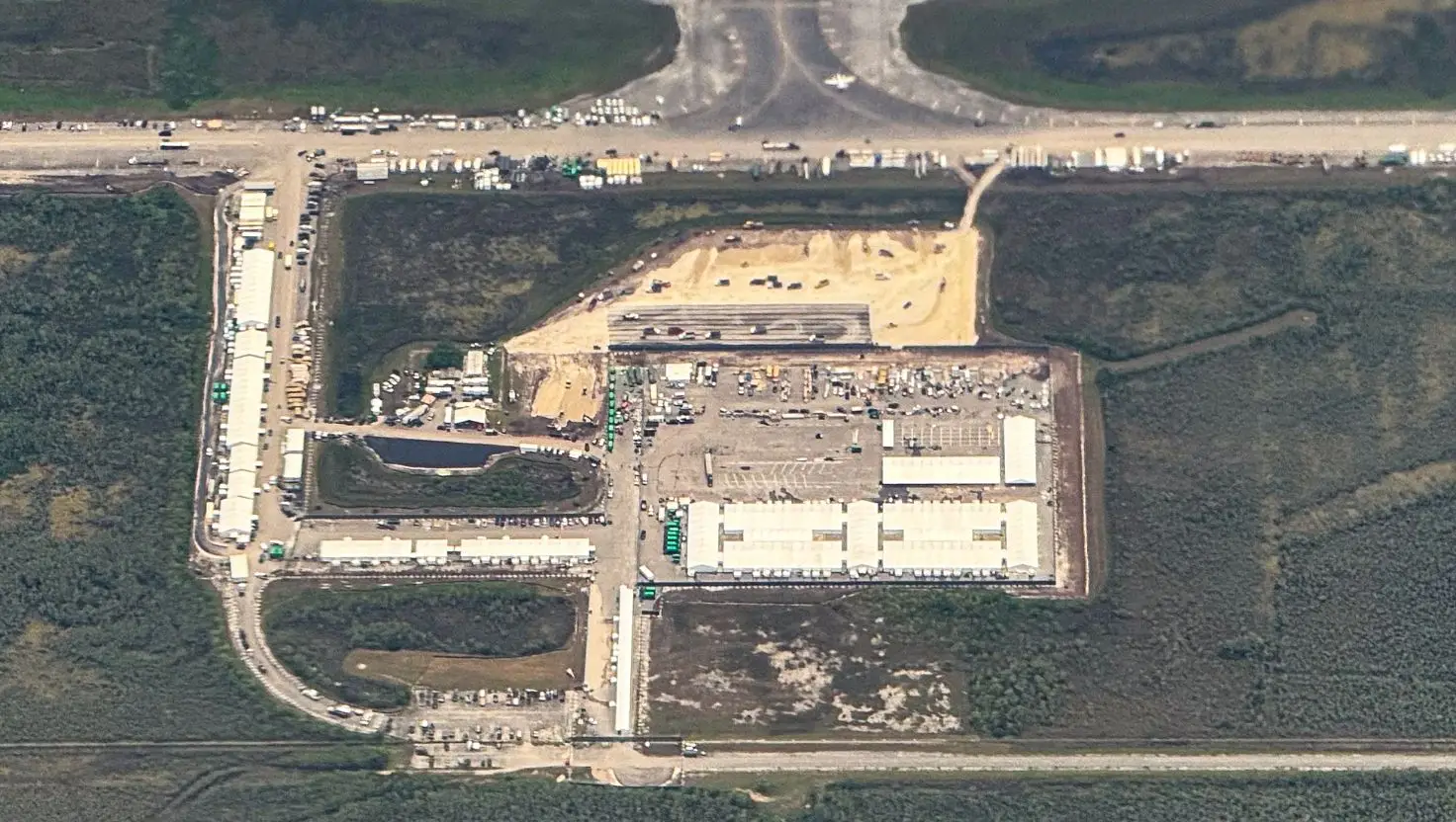 'Alligator Alcatraz' has the ability to house 3,000+ people (CHANDAN KHANNA/AFP via Getty Images)