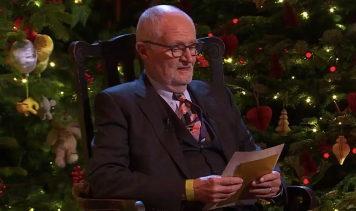 The heartwarming moment took place while Broadbent was reading (ITV)