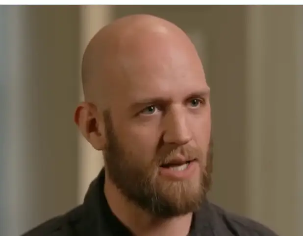 He later proposed to 'Sol' (CBS)