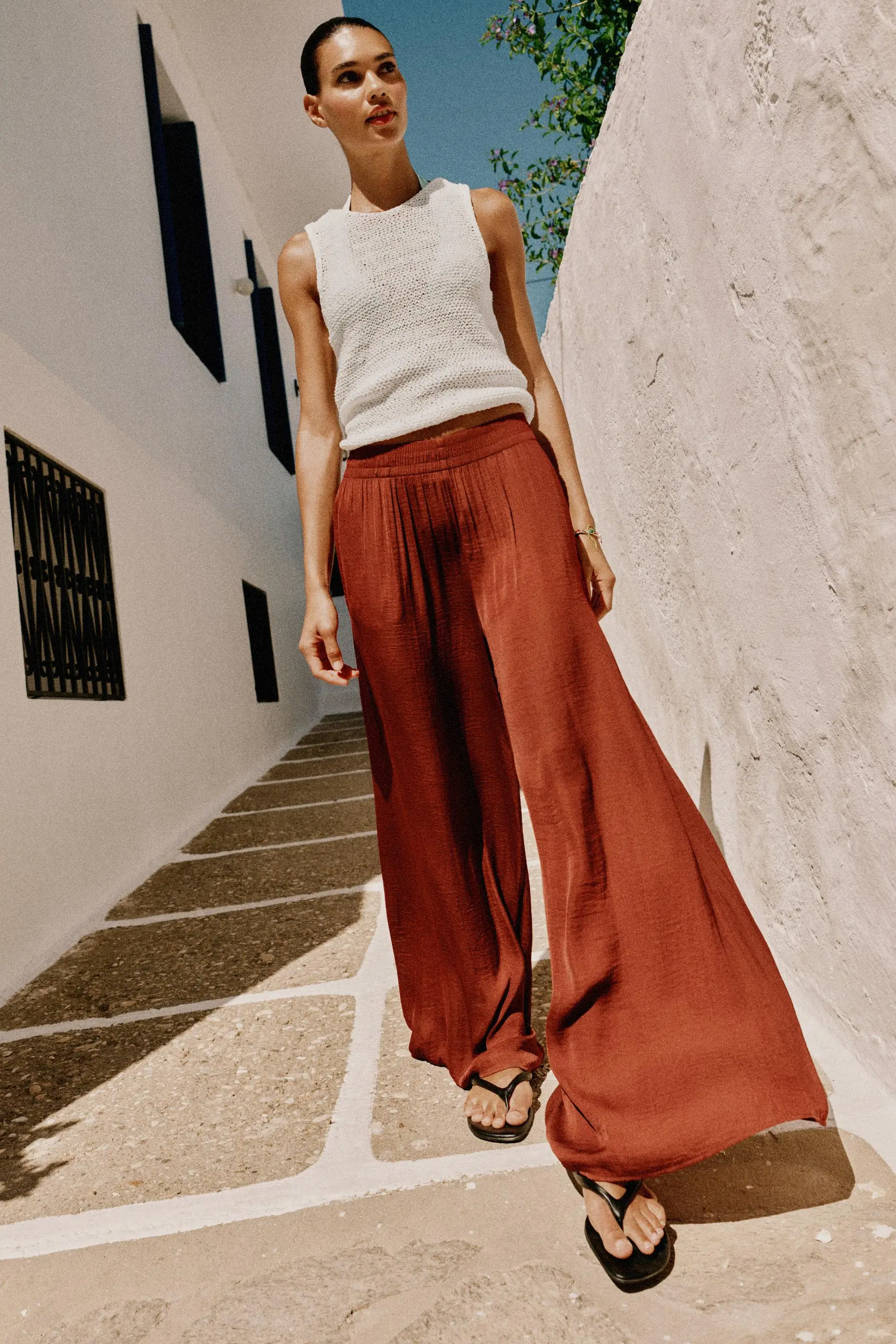 Women seem to keep tripping up on the floor-skimming wide-leg trousers (Zara)