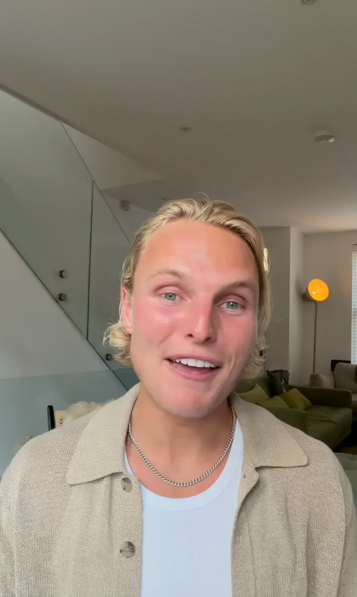 Love Island star George Knight abruptly left the villa on Sunday night's episode (Instagram/@georgewknight)