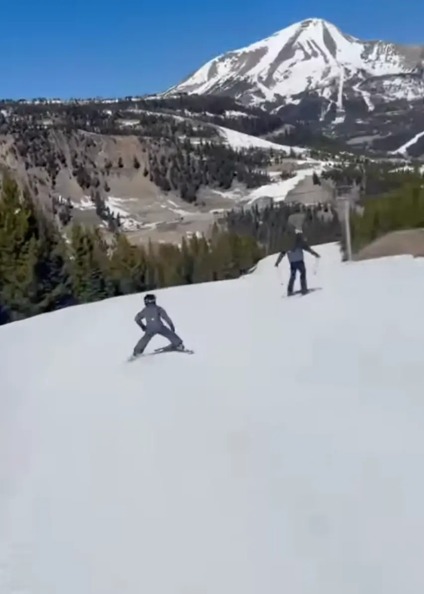 Several fans defended the Sussexes (Instagram/@meghan)