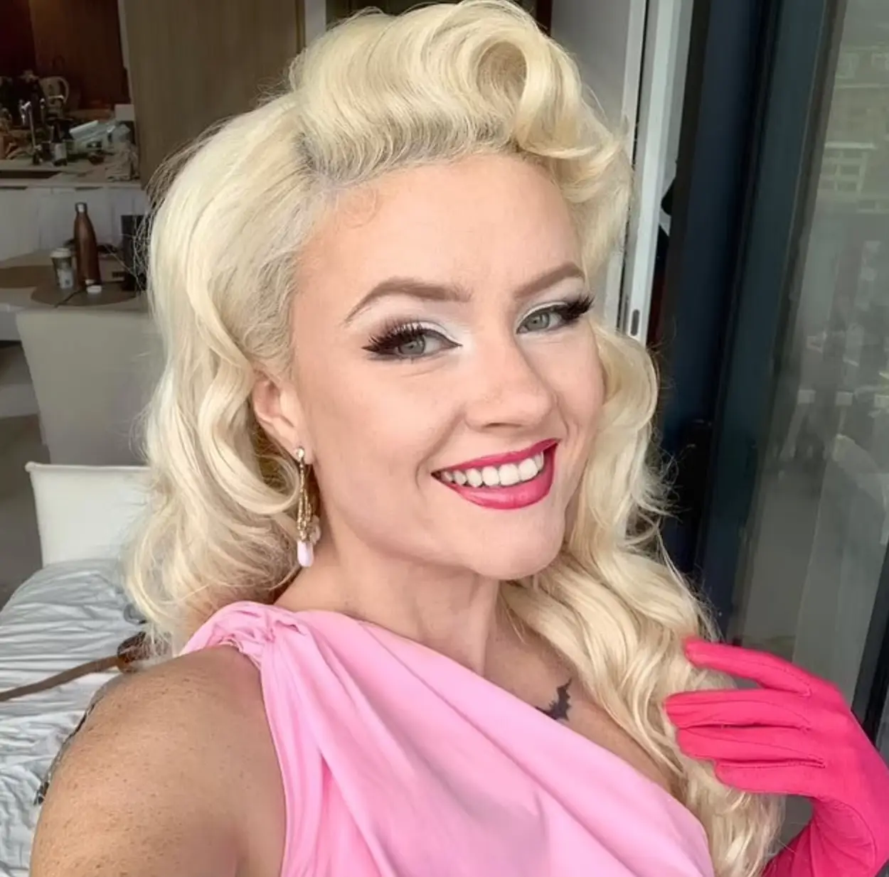 The aspiring housewife has shared her dating rules.