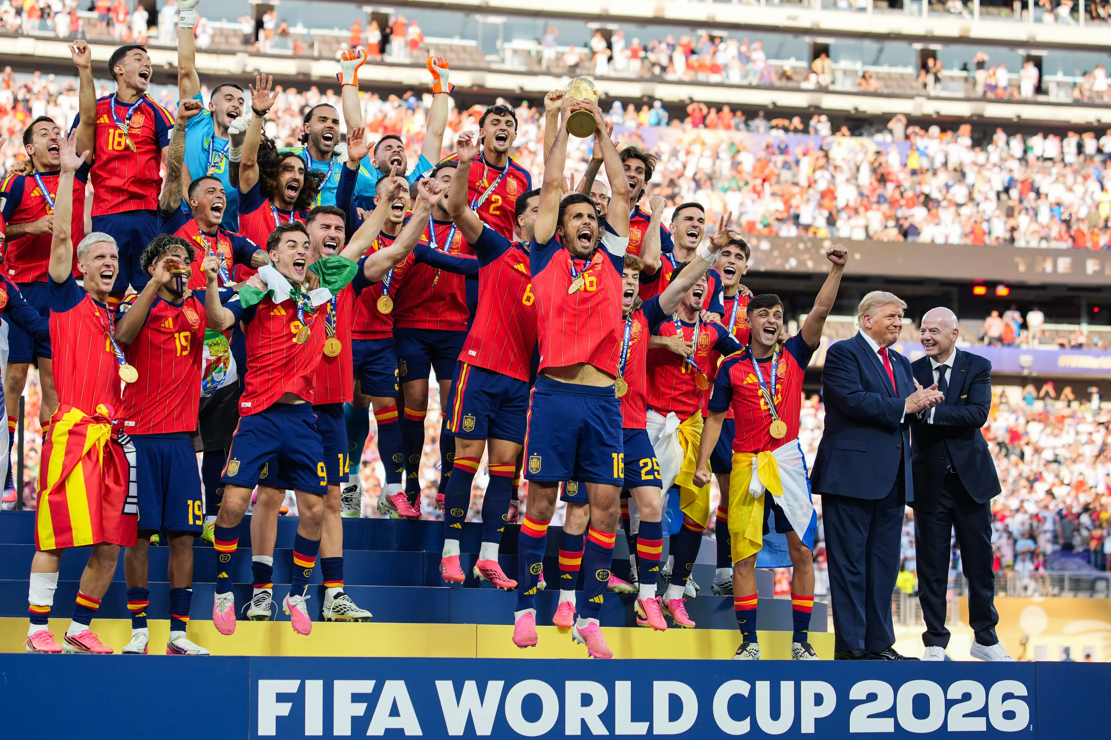 Infantino dragged Trump to the side (Andrew Harnik/Getty Images)
