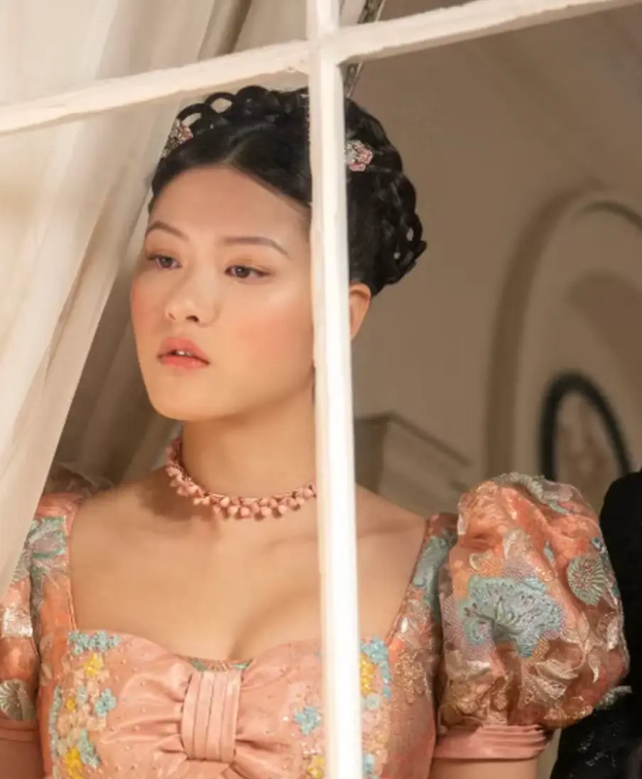 Isabella Wei as Posy Li (Netflix)