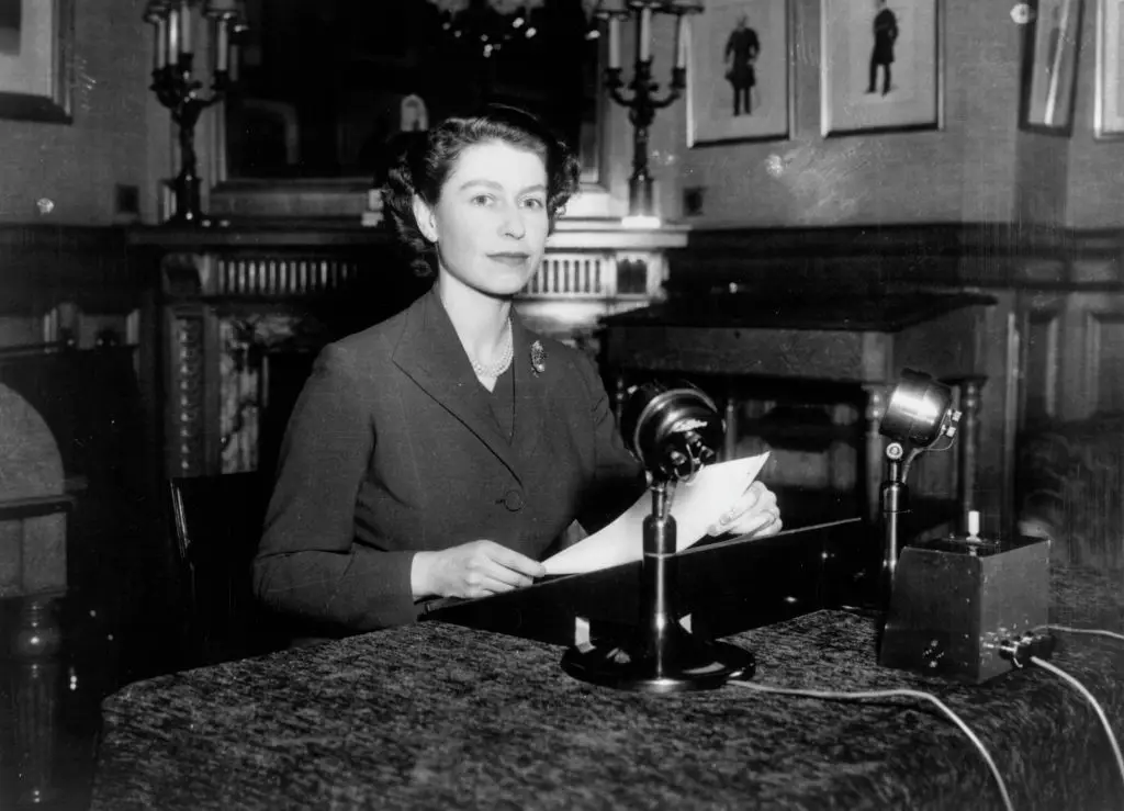 Queen Elizabeth delivered 69 Christmas speeches during her reign, with them being televised from 1957 (Fox Photos/Hulton Archive/Getty Images)