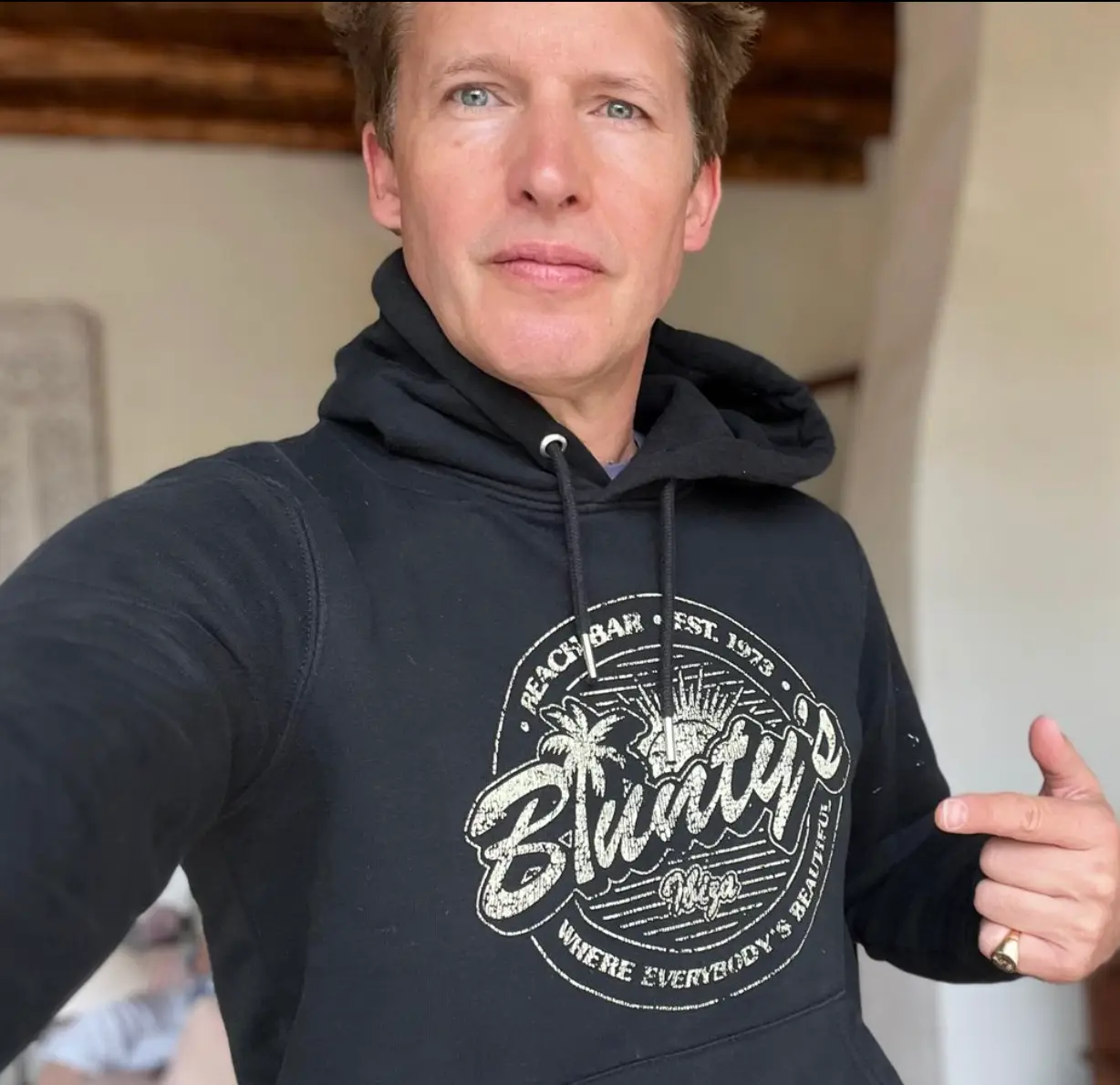 The 50-year-old 'You're Beautiful' singer revealed his latest music news (Instagram/@jamesblunt)