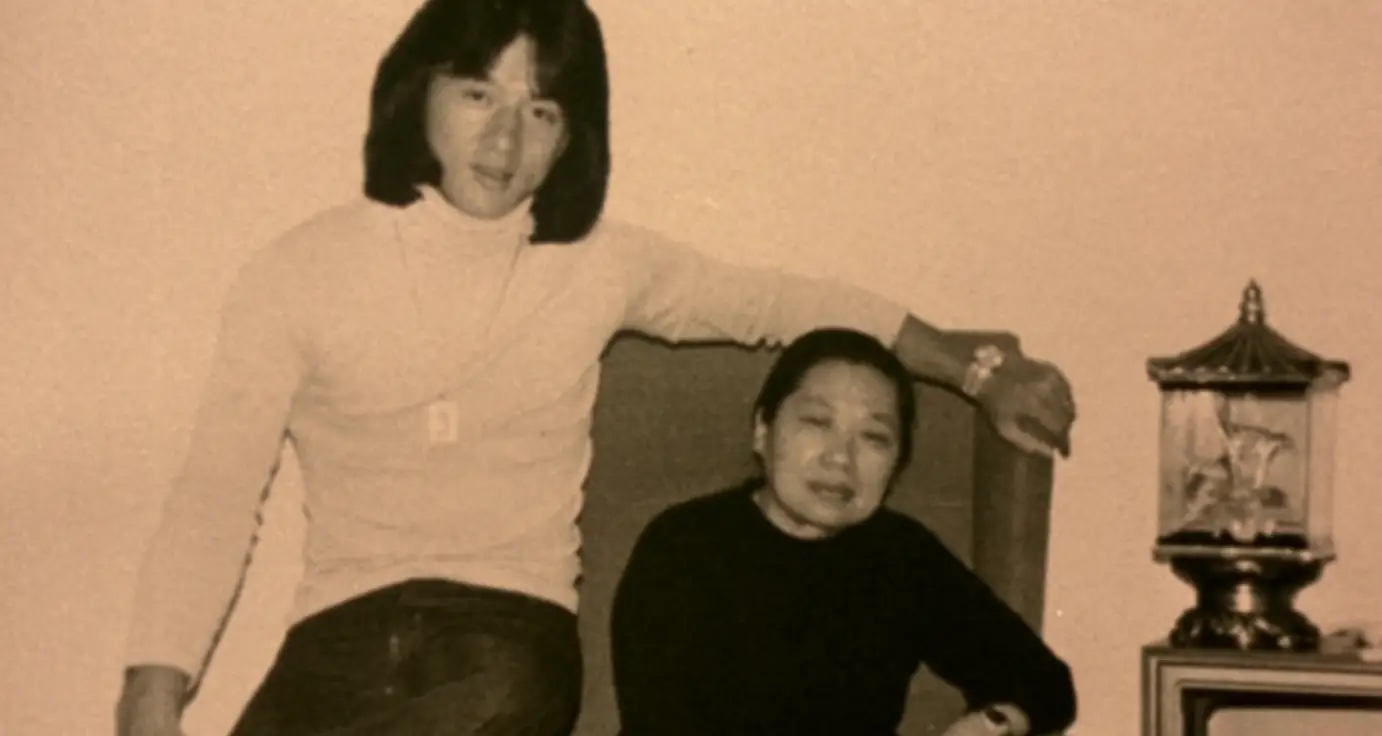Jackie Chan's family history is almost as wild as a plot of one of his action movies! (Universum Film)