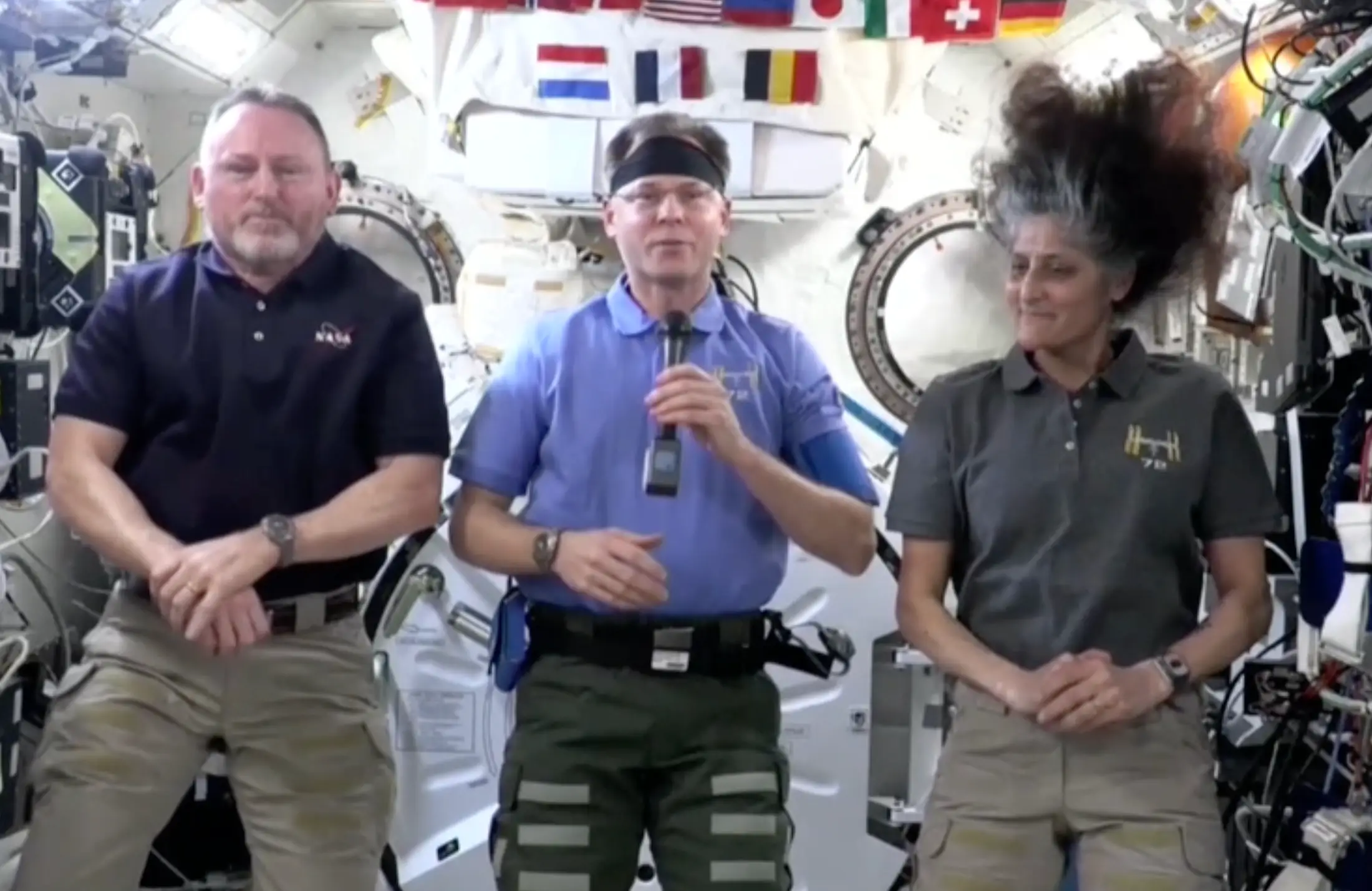 Wilmore and Williams say they will miss being in space (BBC)