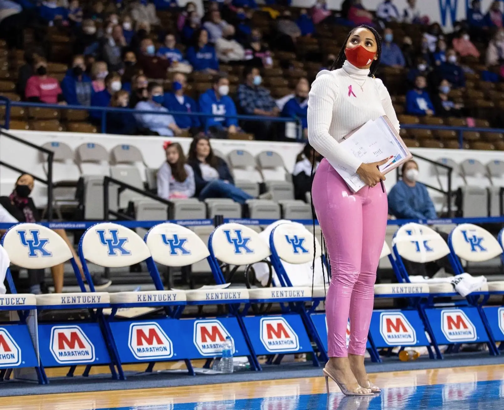 Sydney's outfits are incredible (