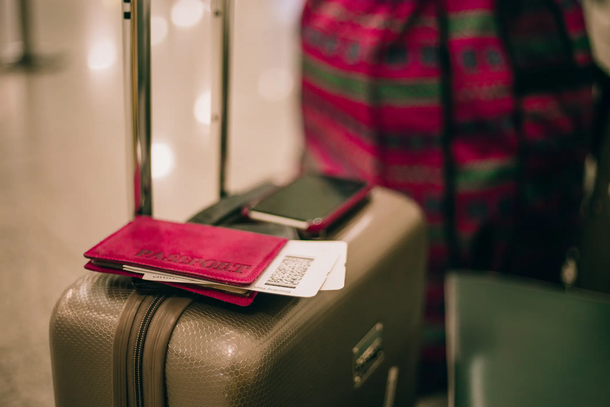You may want to think twice about how you use your luggage tags. (Iuliia Bondar / Getty Images)