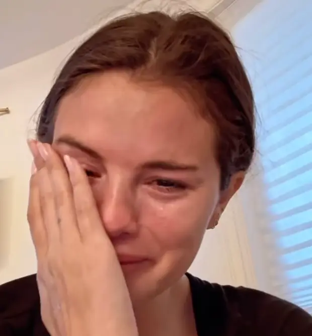 Selena Gomez broke down in tears over the deportation of Mexican people (Instagram/@selenagomez)