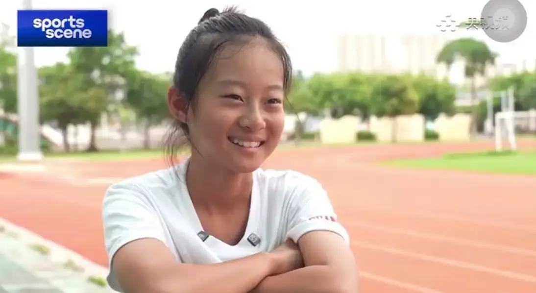 Zheng Haohao is competing in the Olympics' skateboarding event. (CGTN SPorts scene)