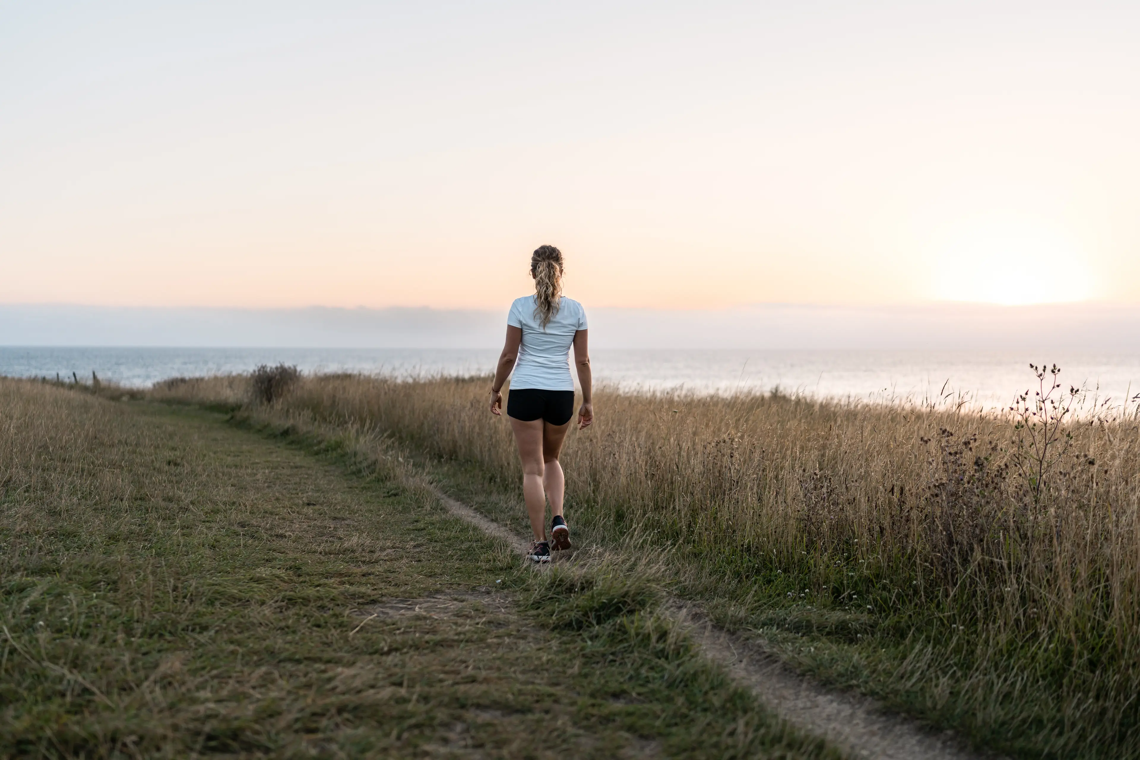 It's advised to take a walk in the sun when temperatures (Getty Stock Images)