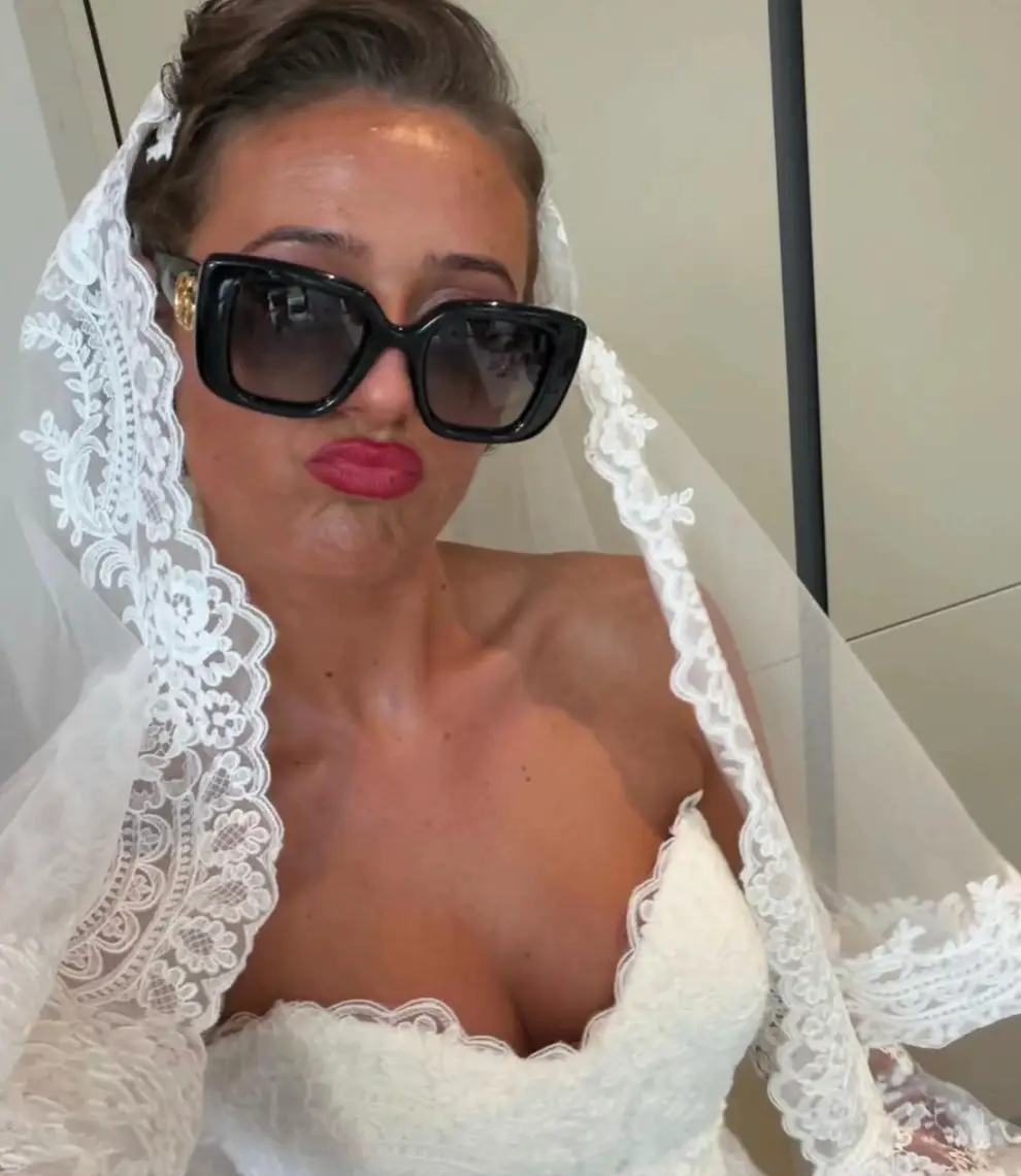 Venezuela, 16, tied the knot with 19-year-old Noah Price on the Isle of Man (TikTok/@venezuelaffury)