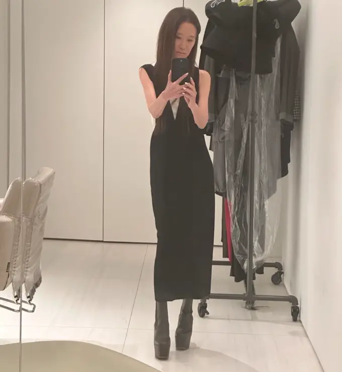 She revealed her beauty hacks (Instagram/@verawang)