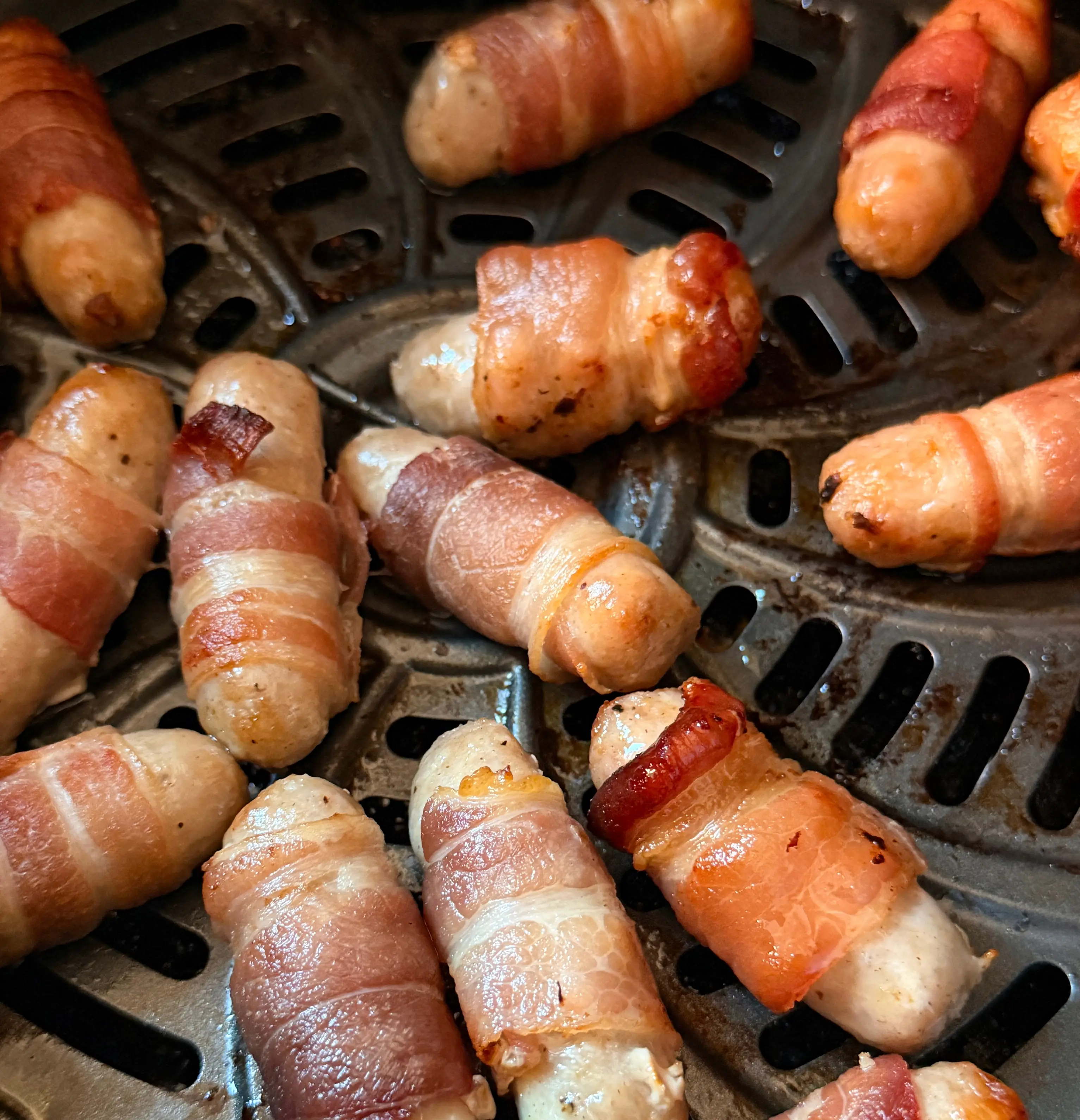 Bacon-heavy foods can cause smoke, grease build-up and uneven cooking in air fryers (Getty Stock Images)