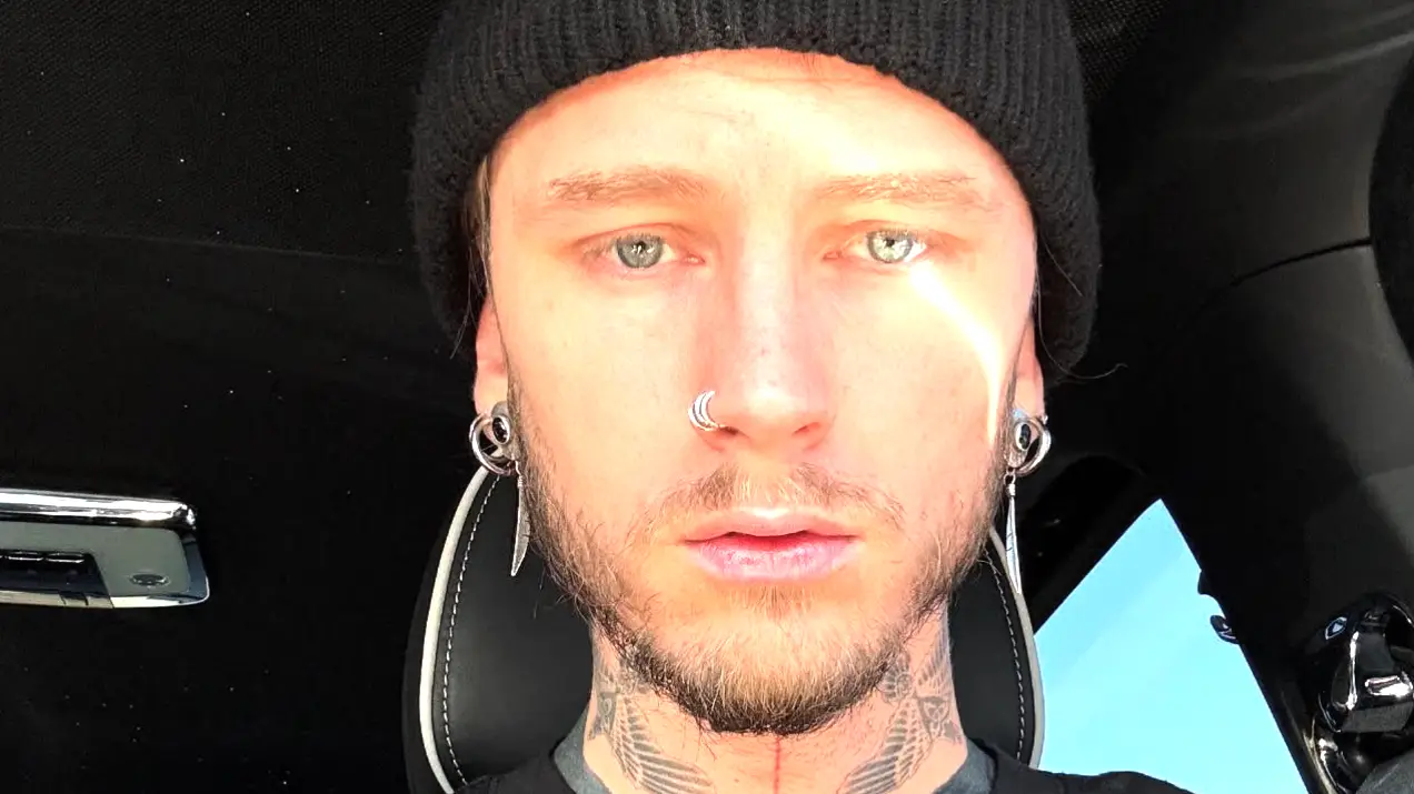 Instagram/@machinegunkelly