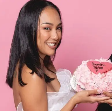 Kat believes school will deny Deja influencing opportunities.