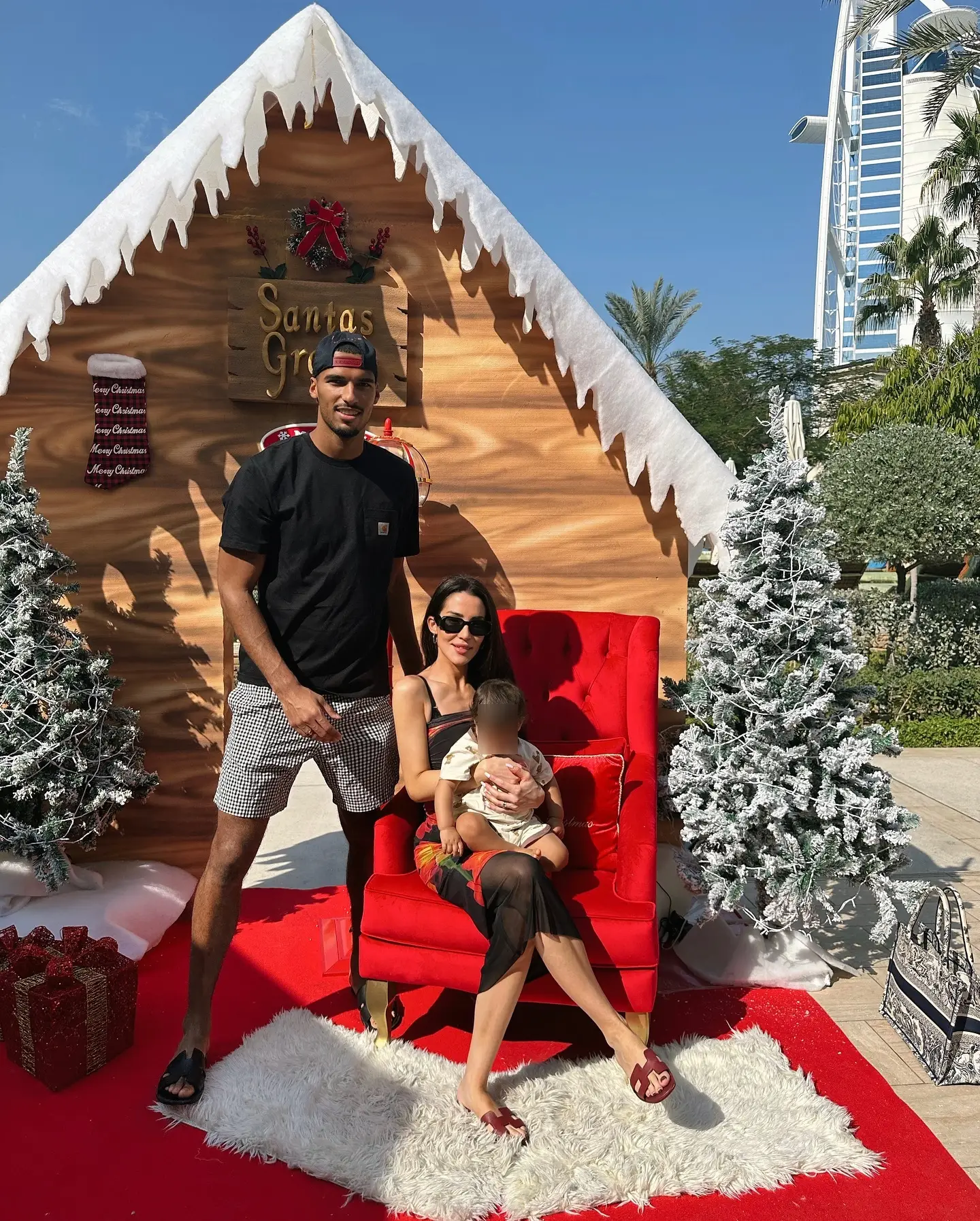 Steffani shares a young son with footballer Moritz Jenz.