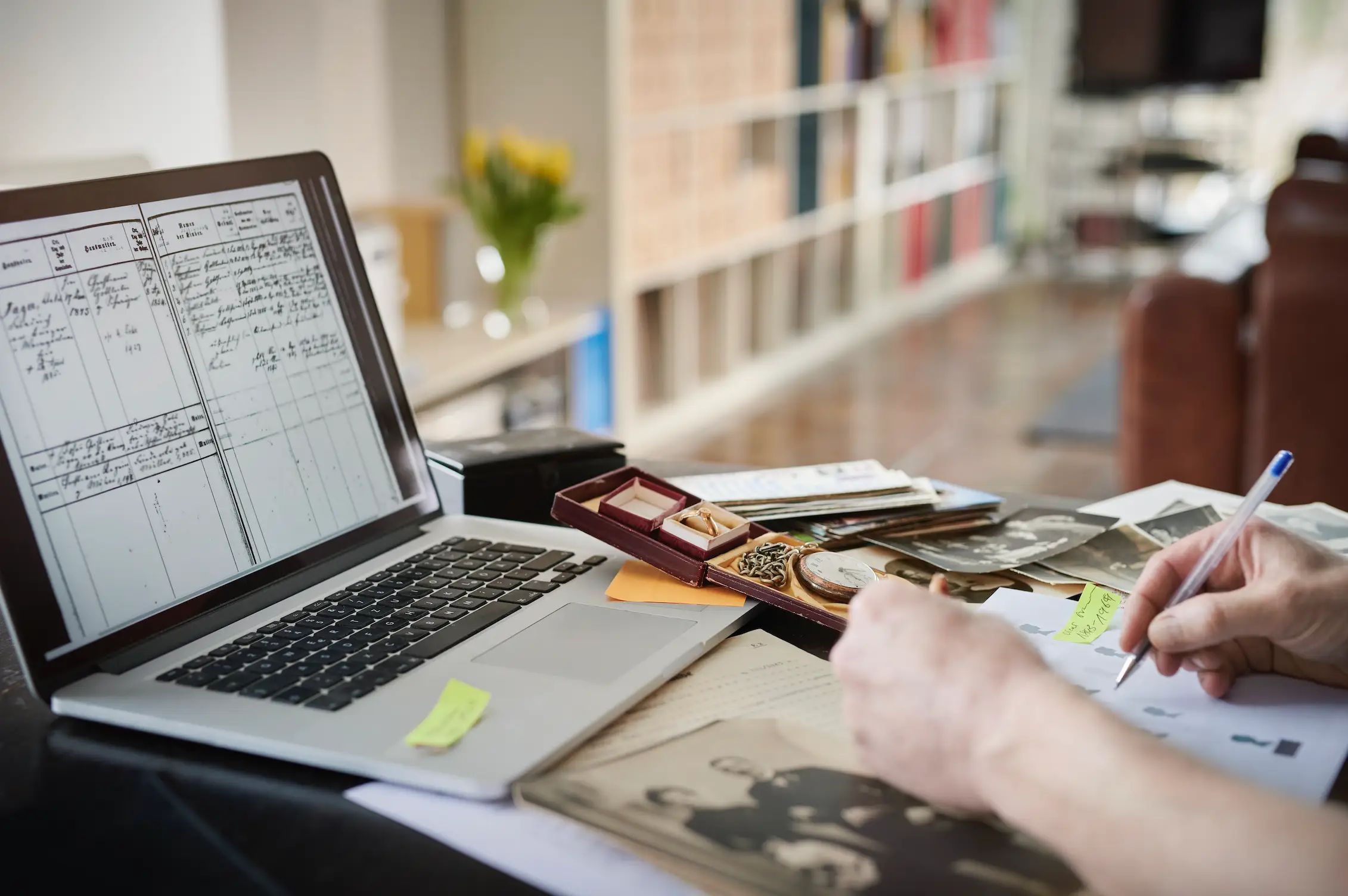 Kate was able to track down her father's family (Getty Stock Image)