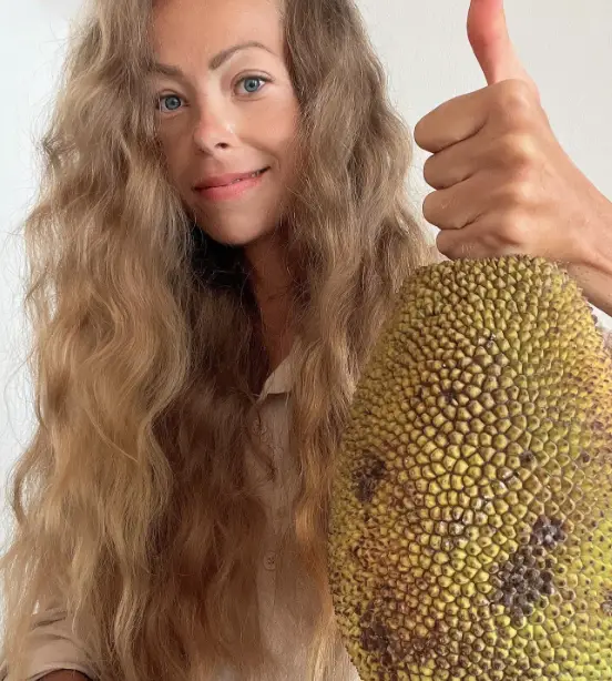 Zhanna’s mother said she passed away on 21 July from a ‘cholera-like infection’.