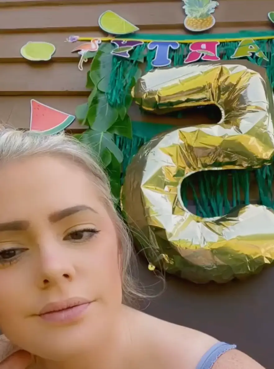 Sadie bought enough supplies for 25 kids.