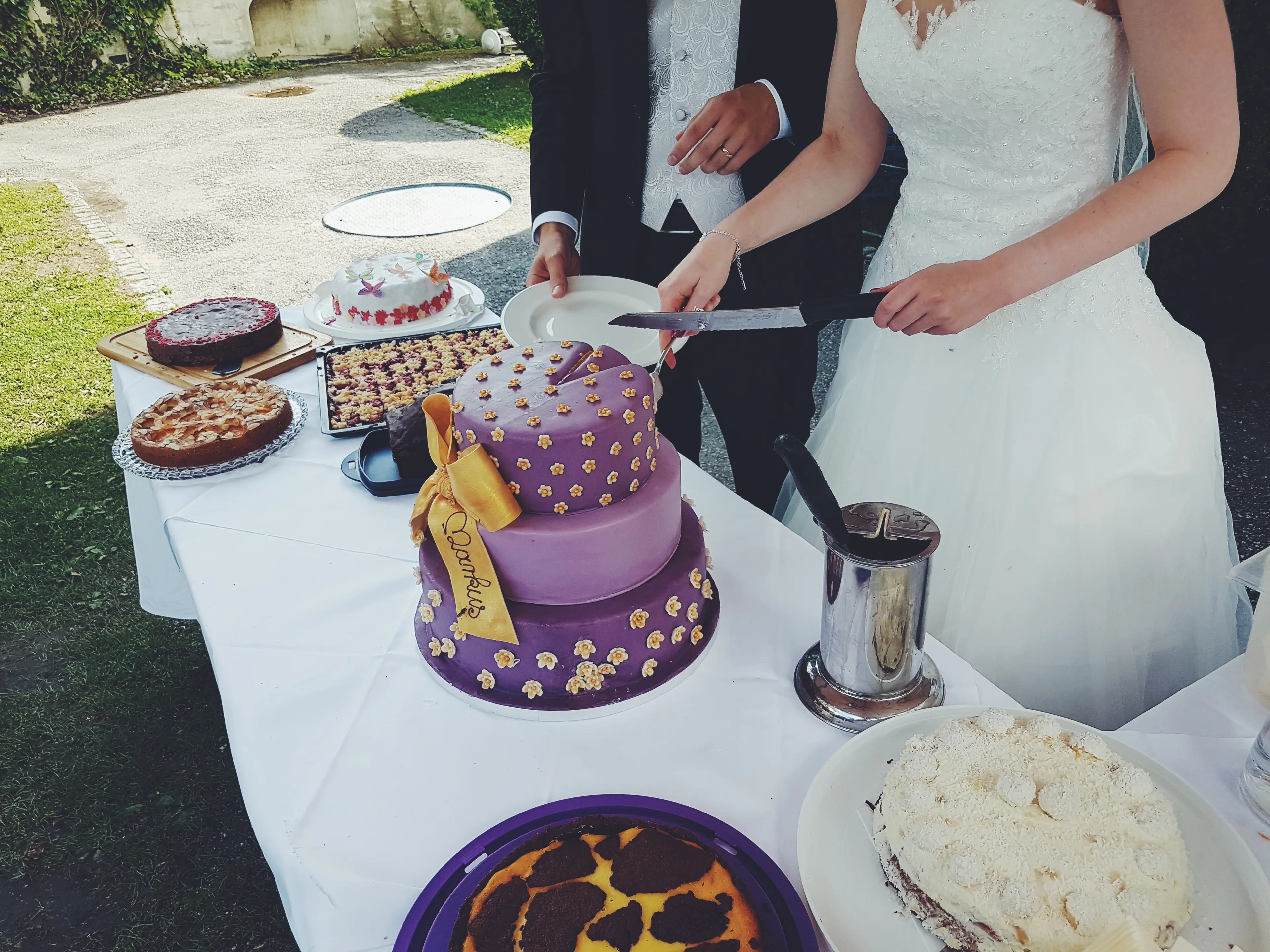 There's no denying that catering a wedding is NOT cheap.