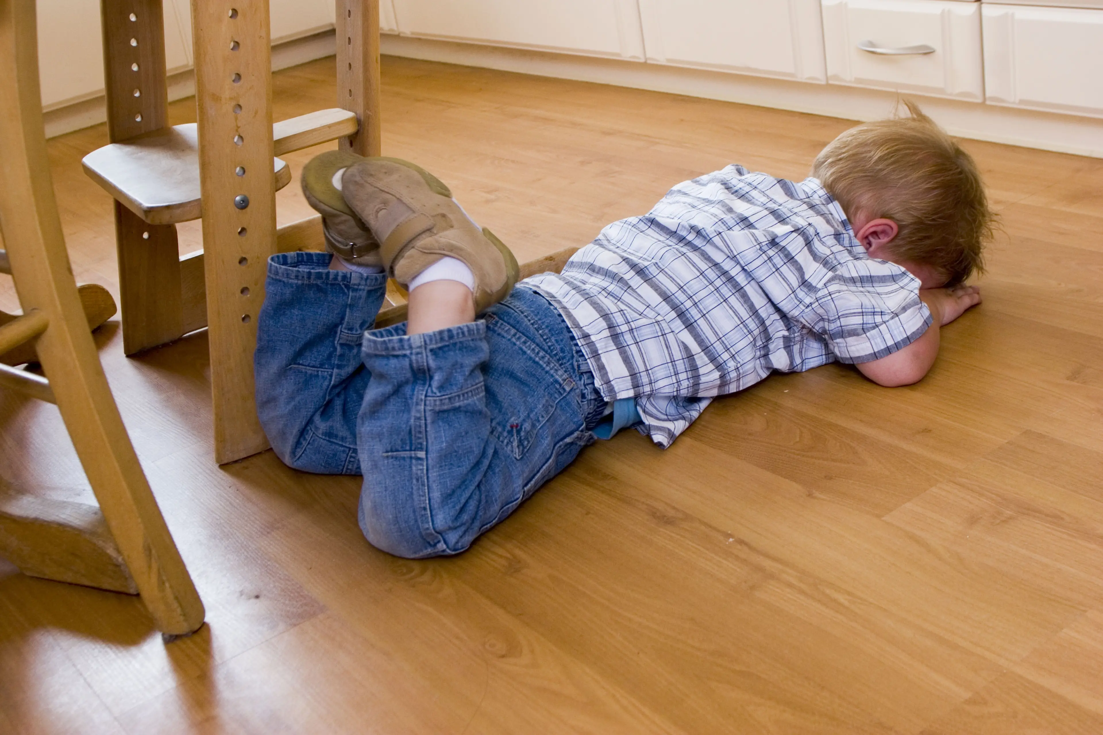 The mum reported her daughter was left screaming after a teacher tried to hug her.