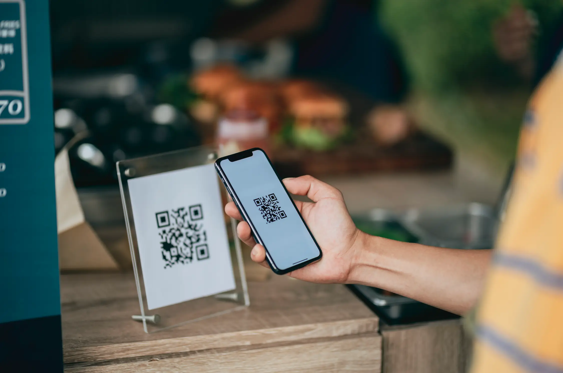 Tech bosses are warning against a trend in QR code scams (shih-wei/Getty)