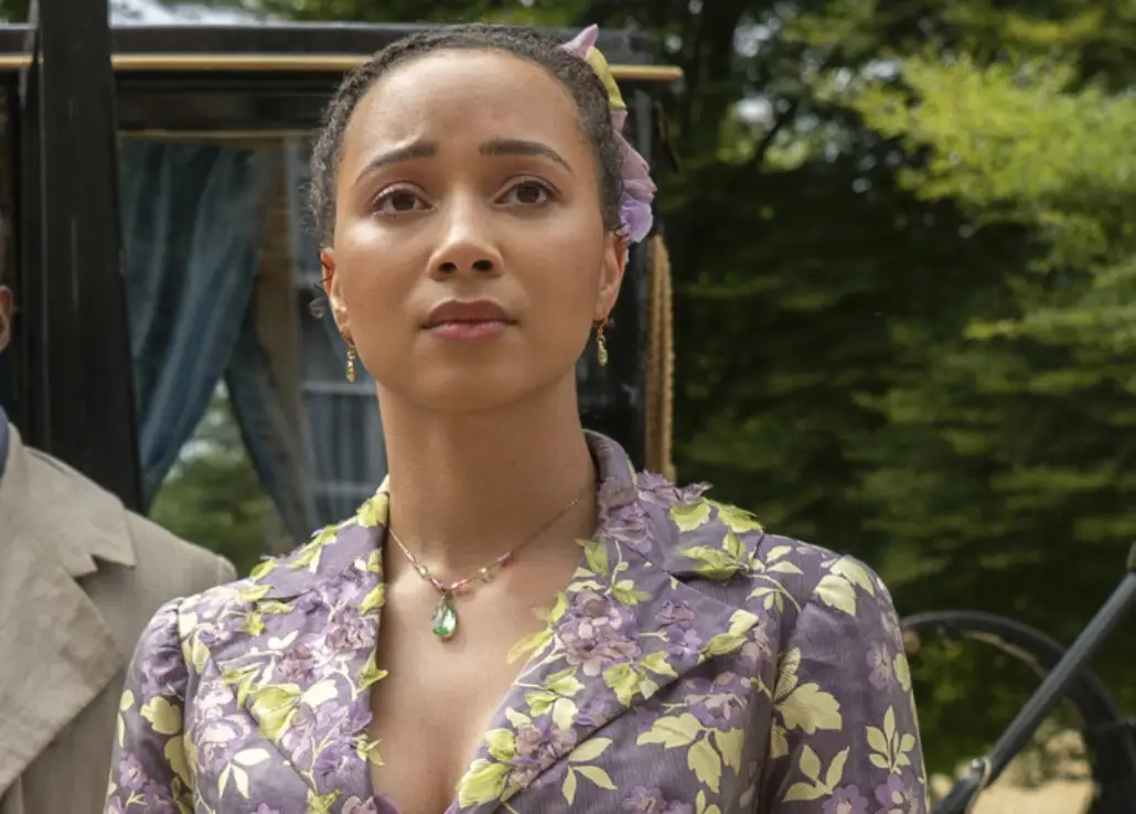 Emma Naomi as Alice Mondrich (Netflix)