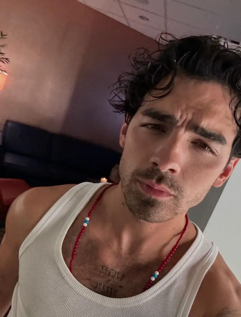 Joe says he's 'not coming for anyone' in his upcoming album (Instagram/@joejonas)