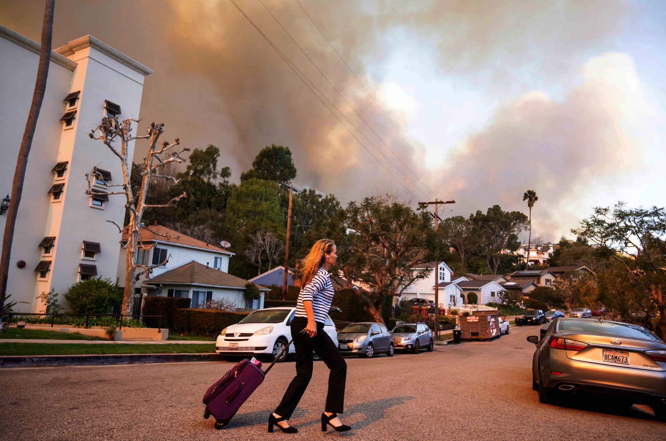 Hundreds of residents have been forced to abandon their cars (Sarah Reingewirtz/MediaNews Group/Los Angeles Daily News via Getty Images)