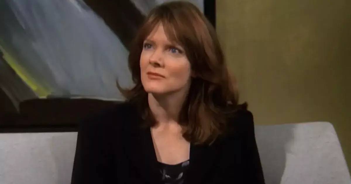 Maggie Baird appears in a scene of Friends. (Warner Bros)
