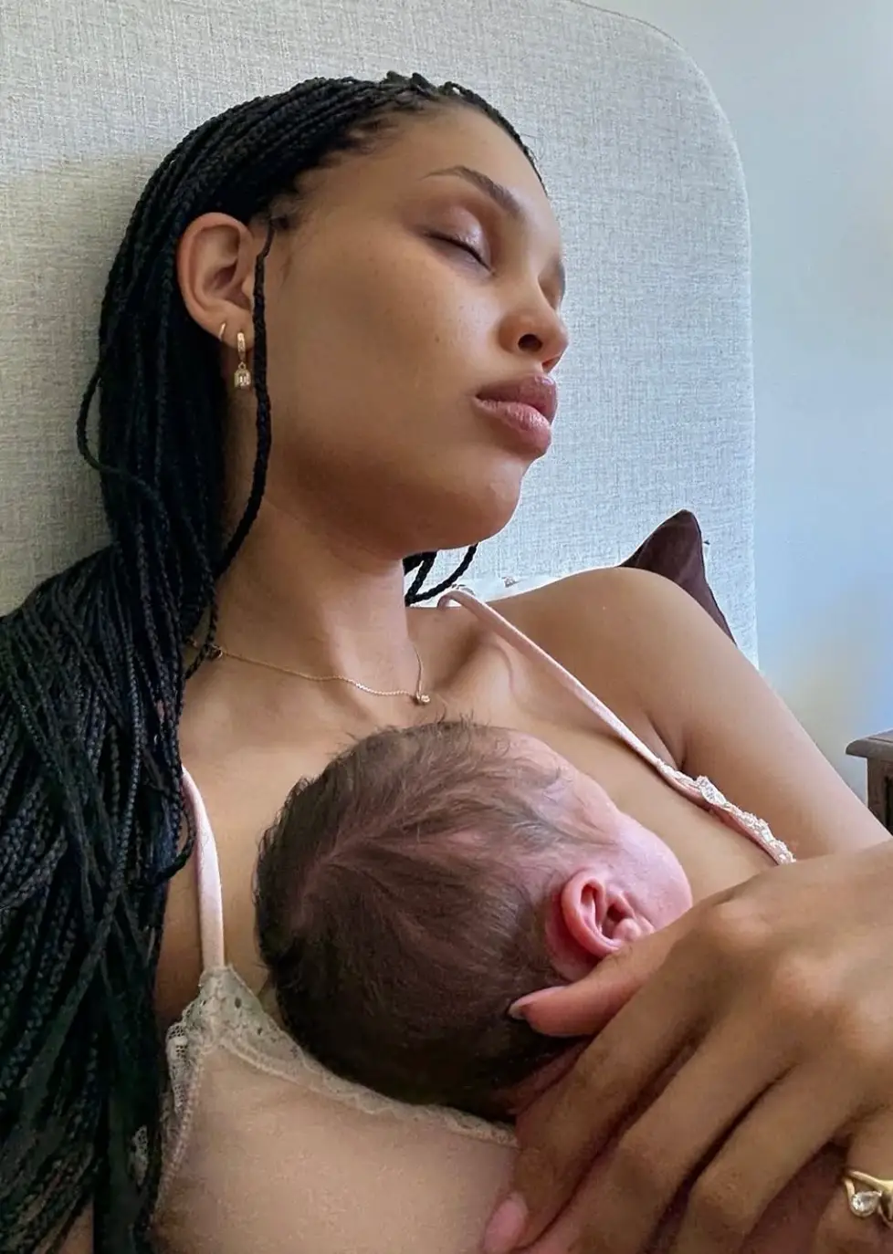 Smith welcomed her fourth child earlier this month (Instagram/@naraaziza)