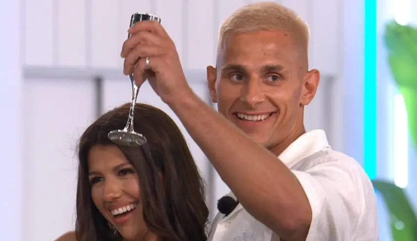 Sean claimed he'd dated a singer (ITV)