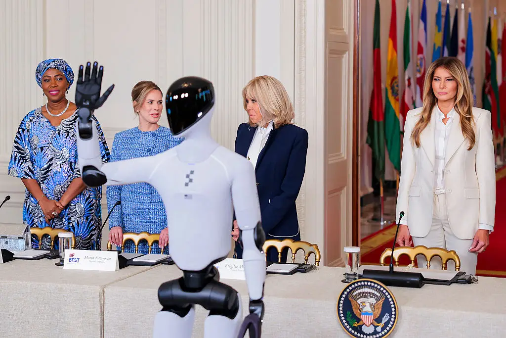 Her robot companion has sparked mixed opinions (Heather Diehl/Getty Images)