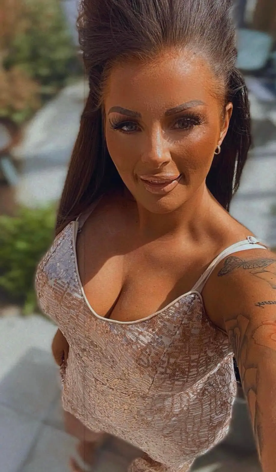 According to salon owner, Charlotte Bridges, the woman left without paying.