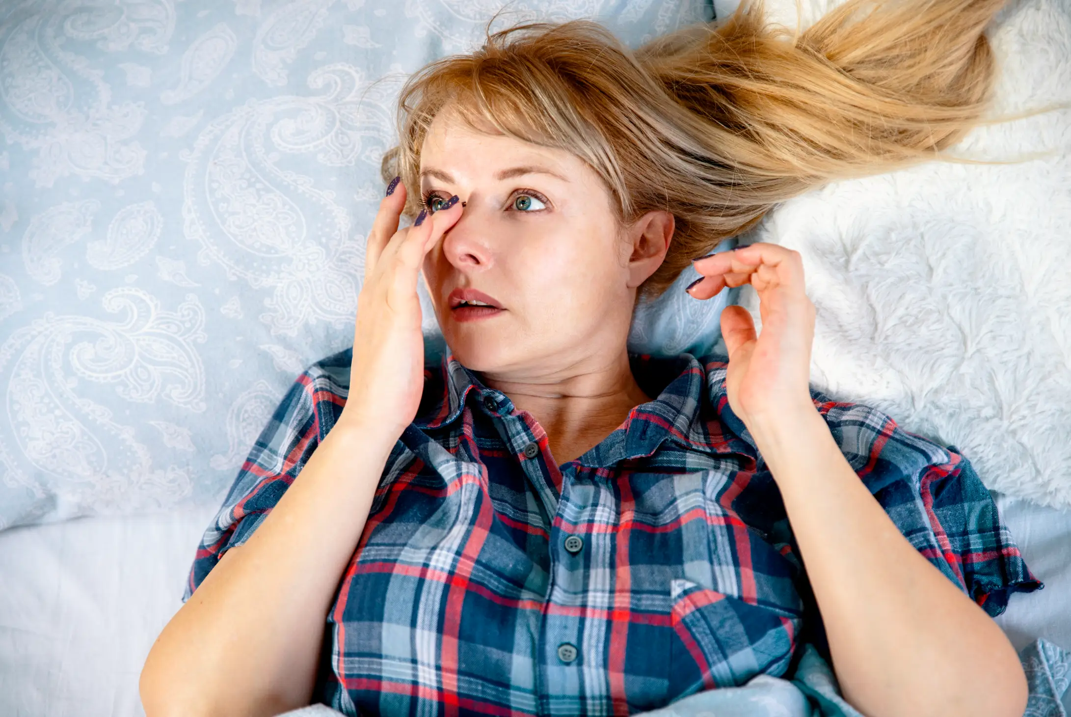 An eye surgeon has revealed why your eyes could be feeling dry and itchy in the morning (Getty Stock Image)