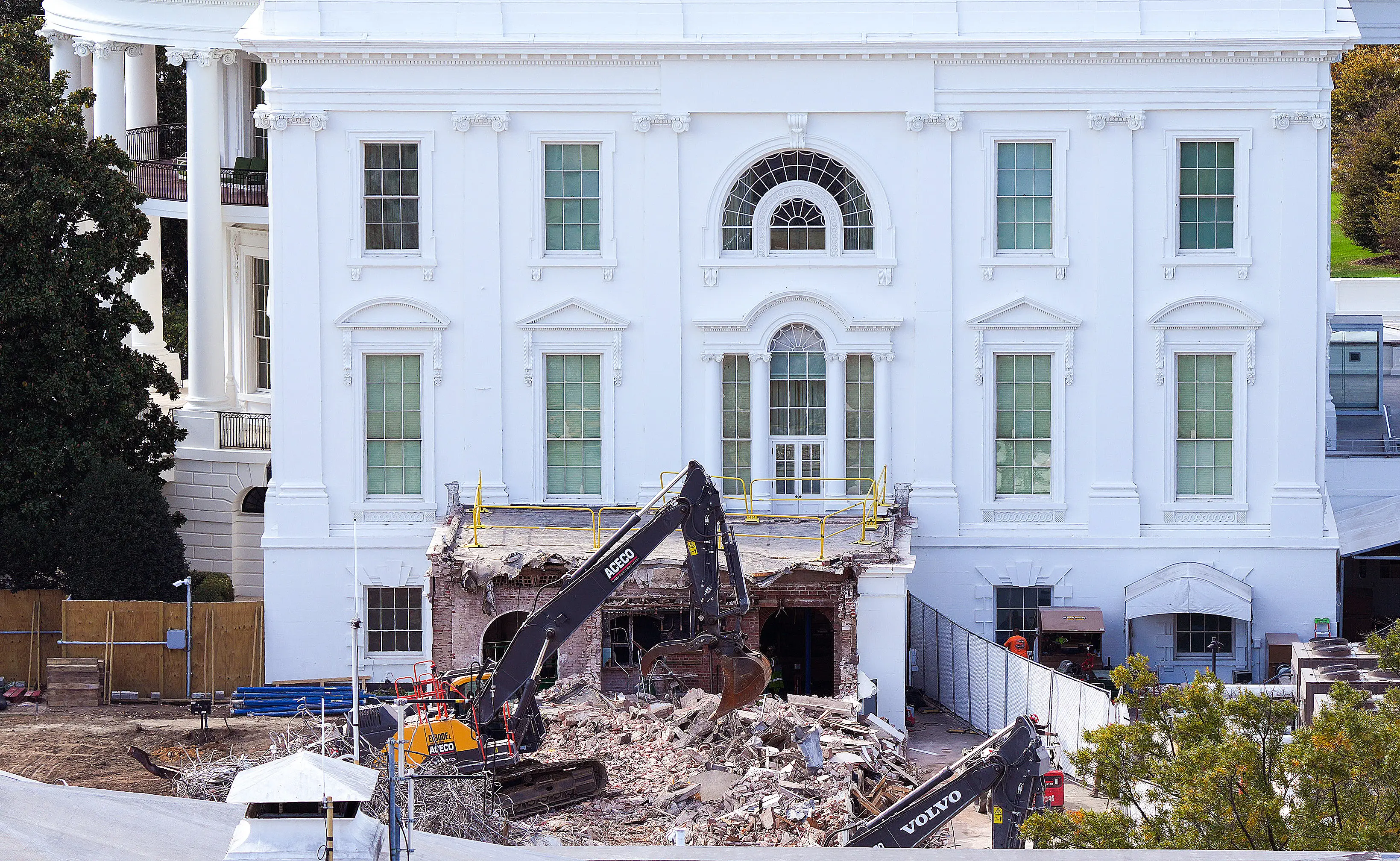The entire East Wing was pulled down (Eric Lee/Getty Images)