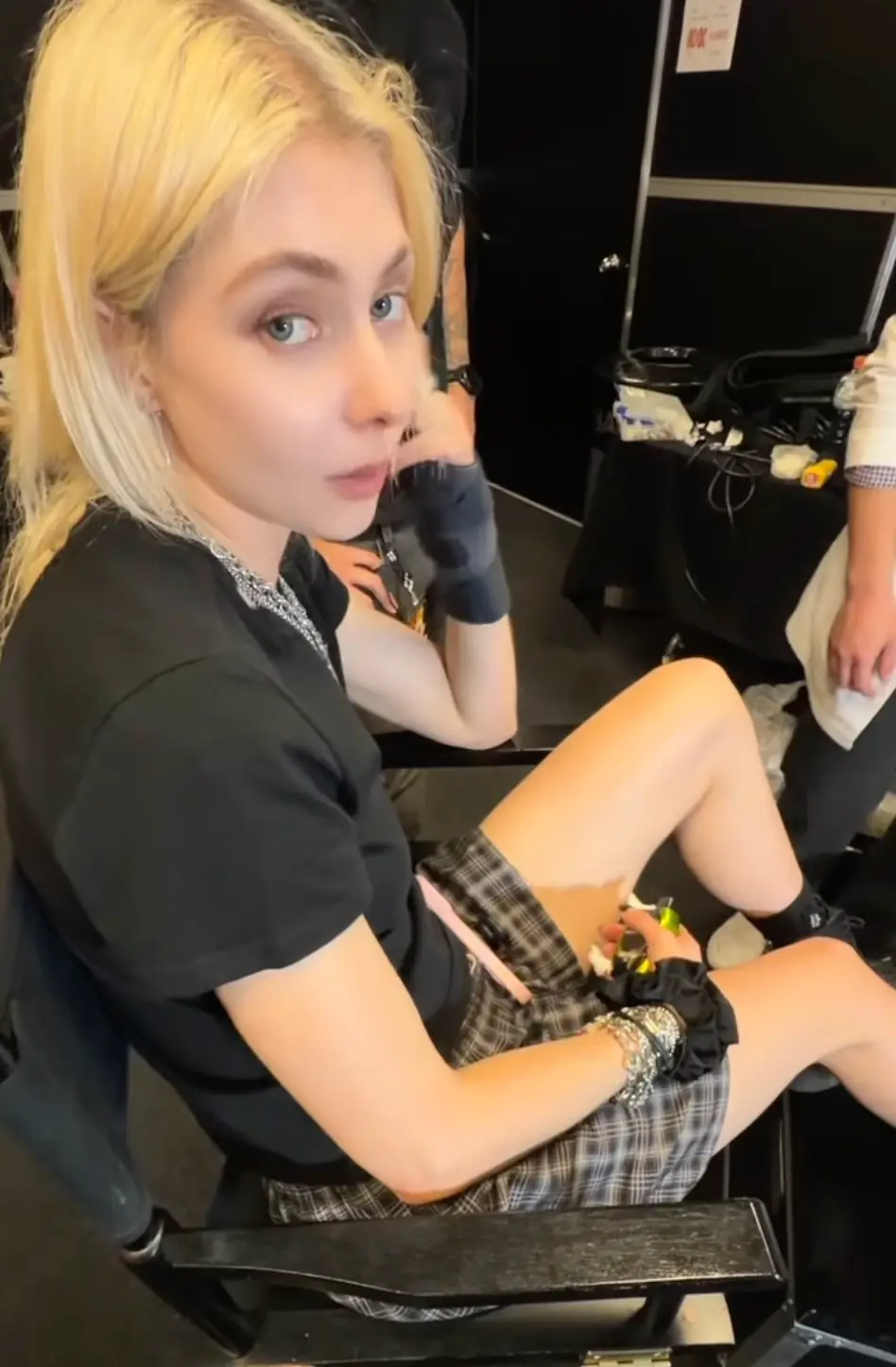 The star has been praised by fans for insisting the show must go on and performing the gig (Instagram/taylormomsen)