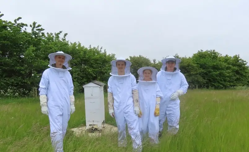 Fans think the photos are an olive branch amid the ongoing family feud (Instagram/@cruzbeckham)