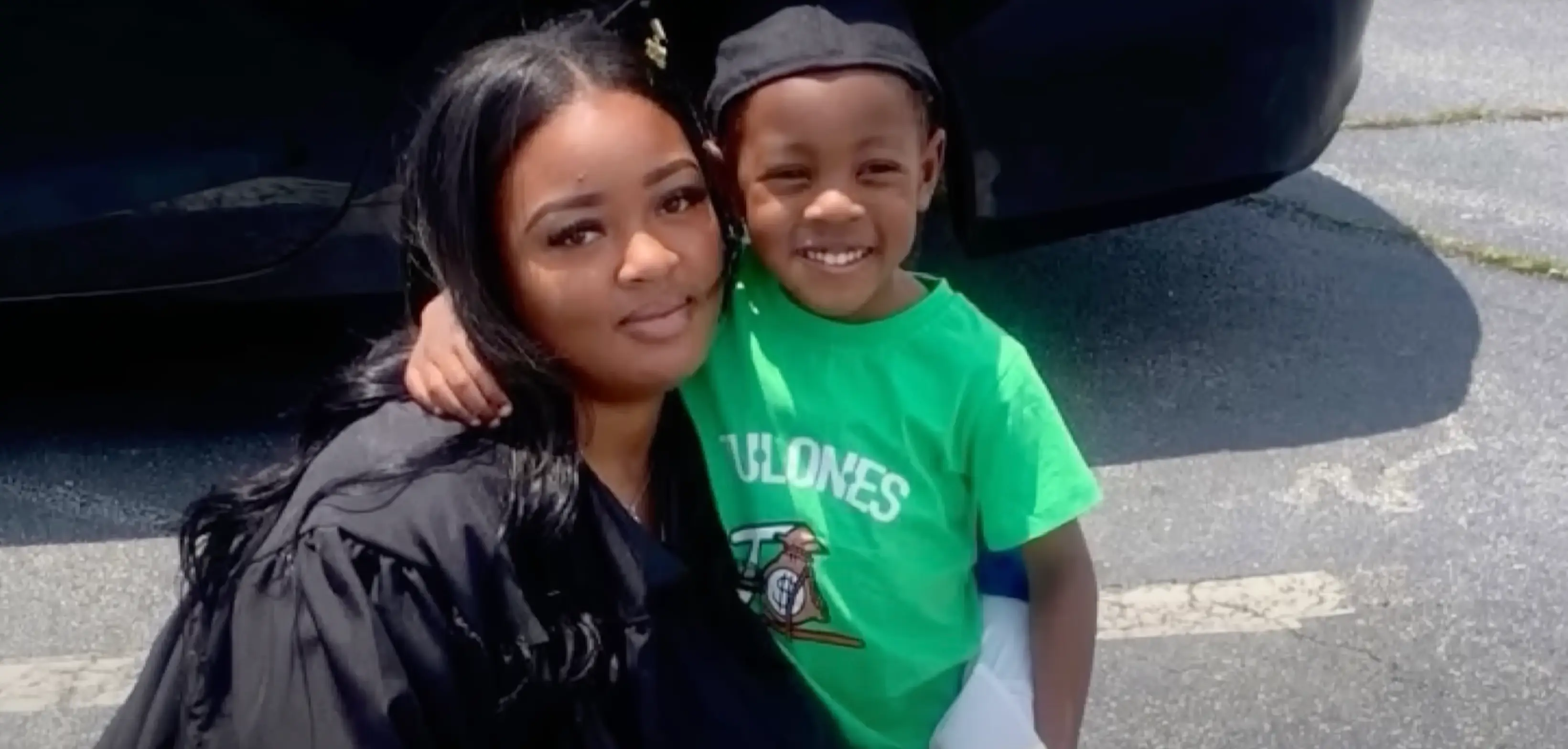 Adriana was nine weeks pregnant when she fell ill (facebook/Adriana Smith)