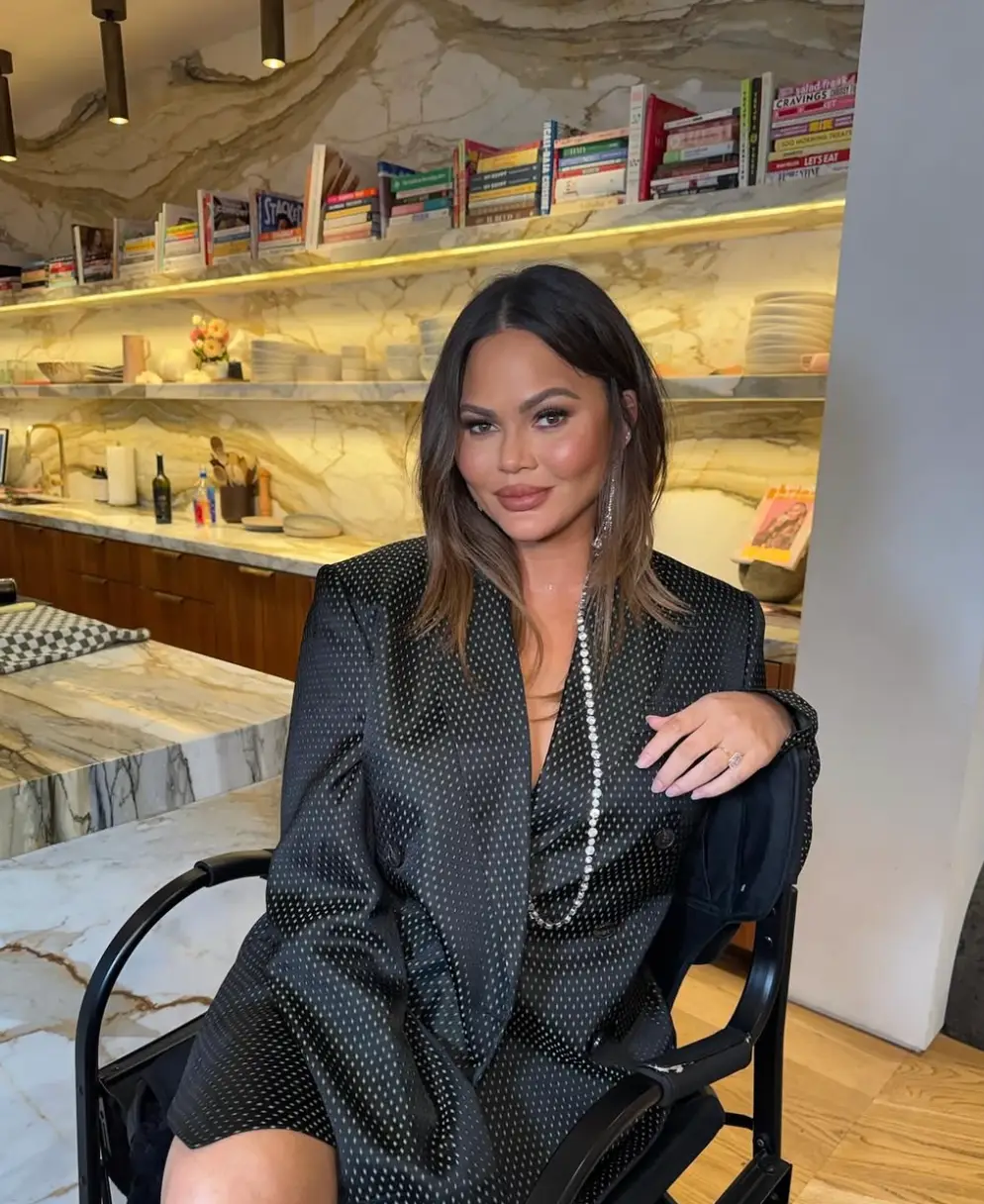 Chrissy said she has 'no desire to turn back' on her sobriety (Instagram/@chrissyteigen)