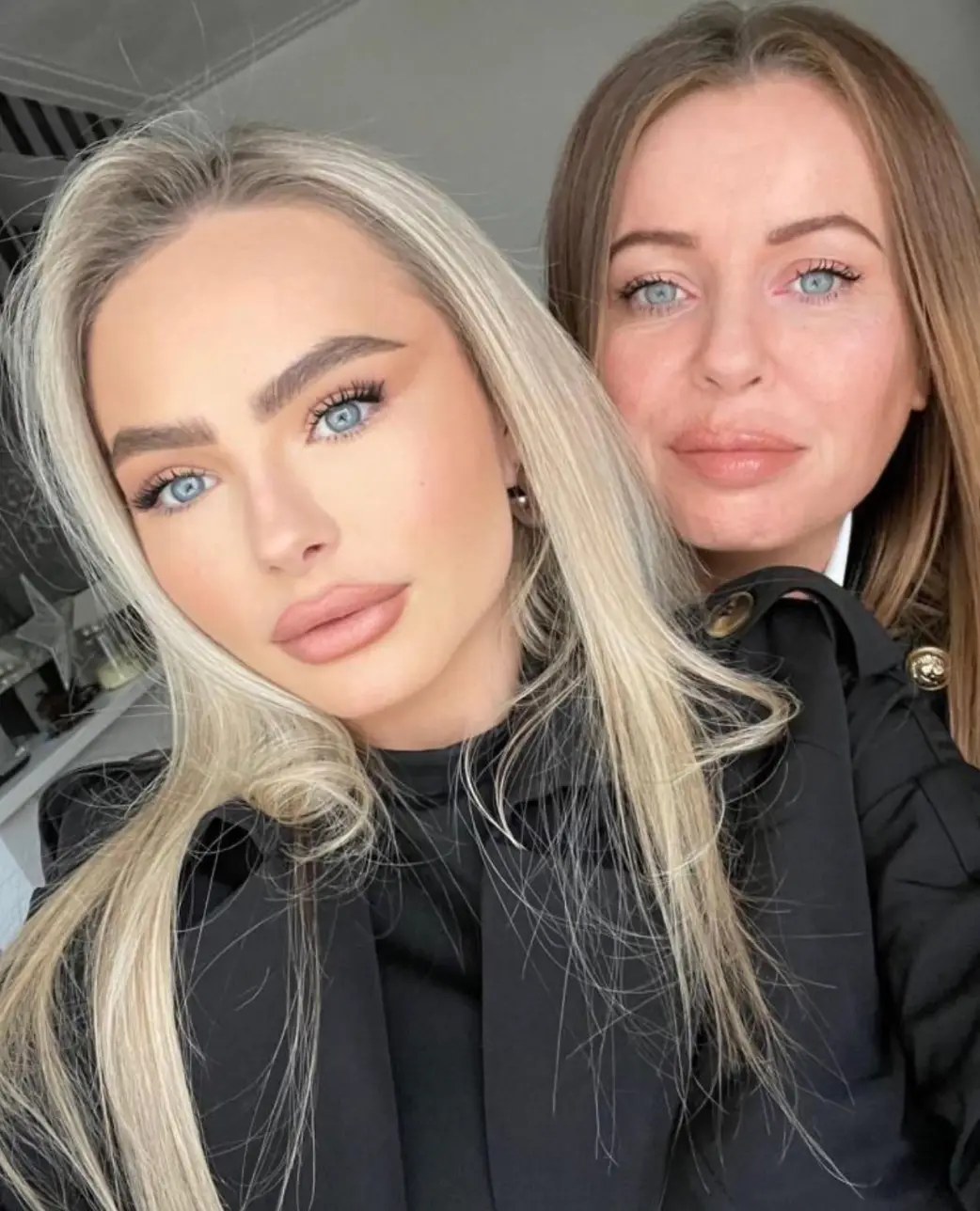 Mia and her mum, Dannielle McKenna (Facebook)