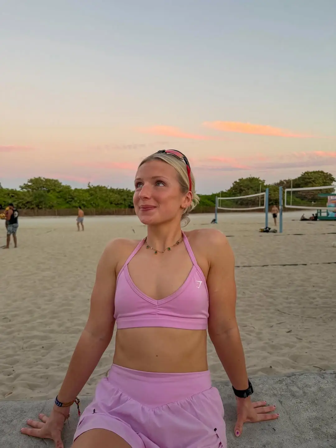 Women take several extensive precautions before going for a run (Instagram/@lilylifts)