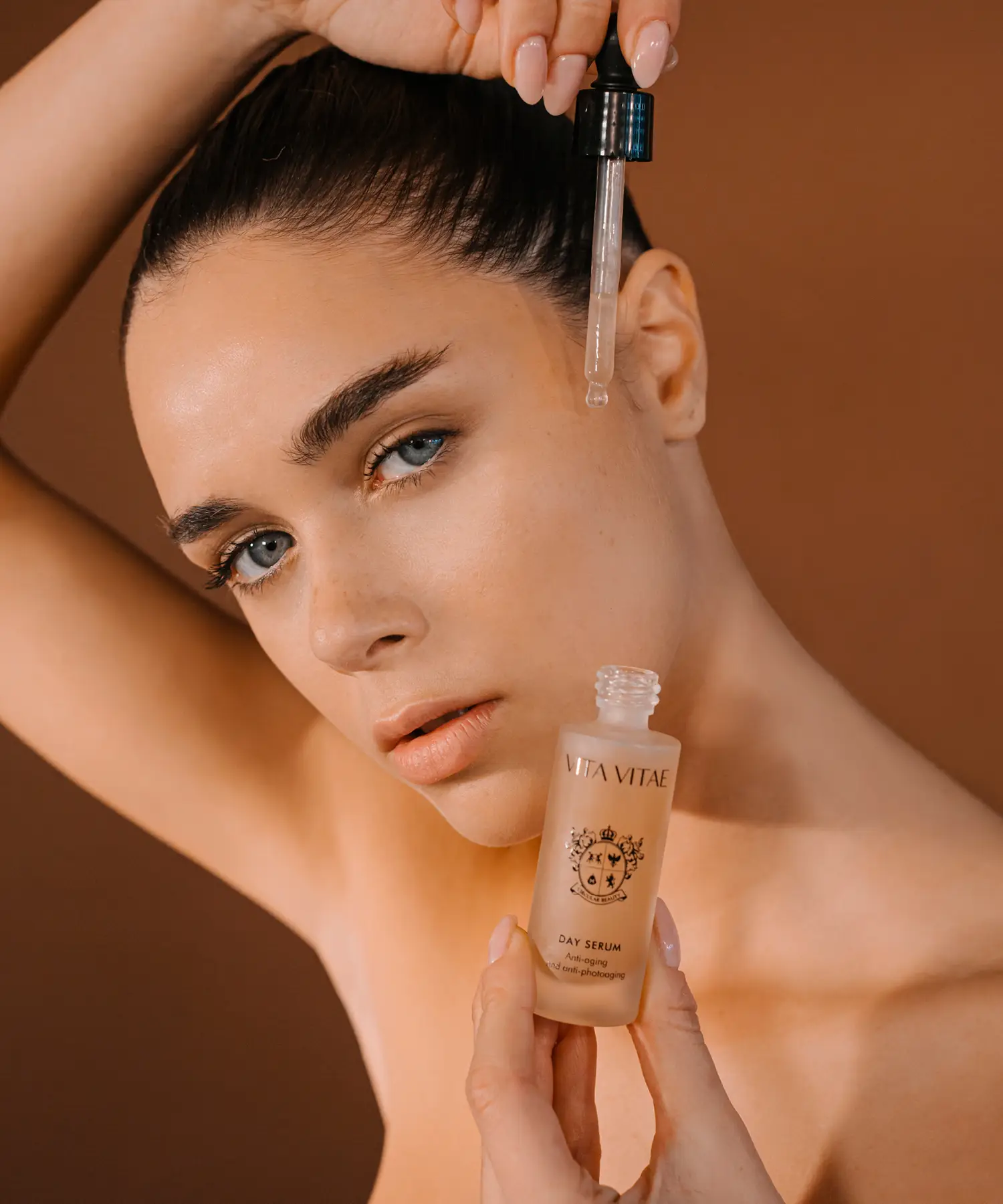 The product has a number of five-star reviews.